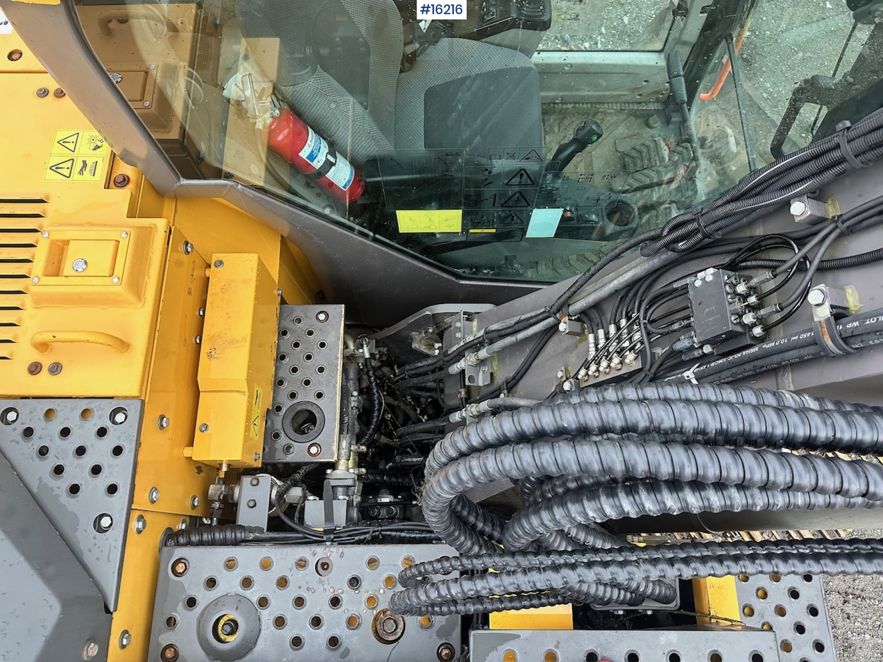 Багер Volvo ECR145: снимка 30