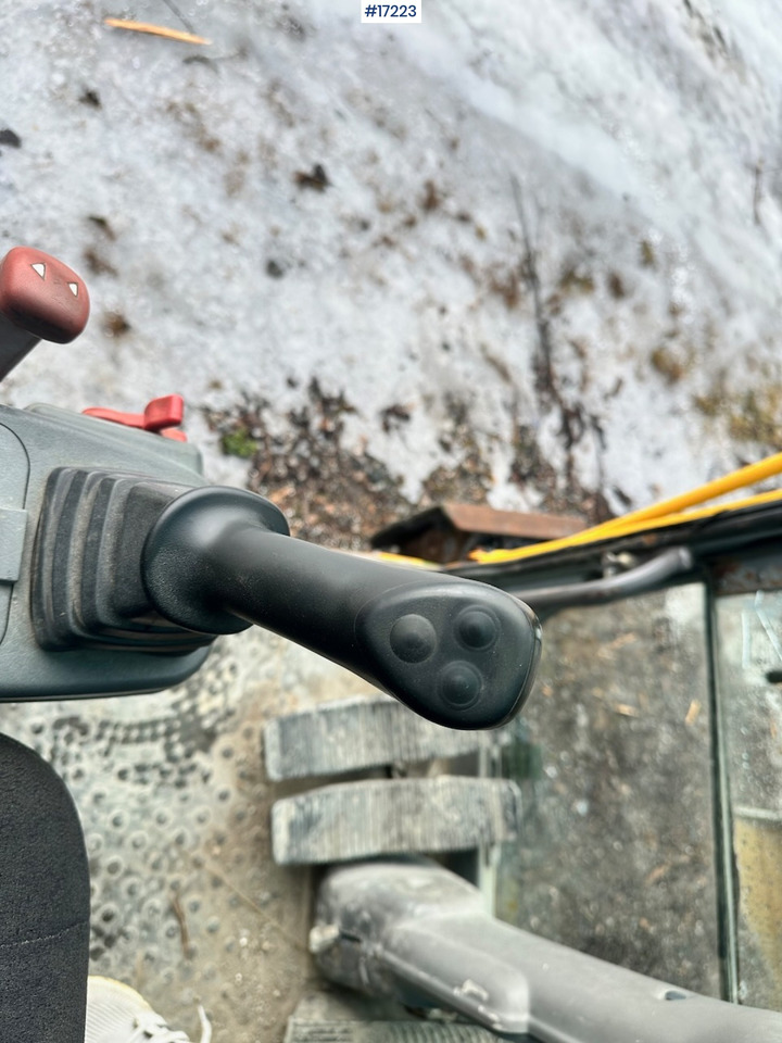 Колесен багер Volvo EW160B: снимка 38