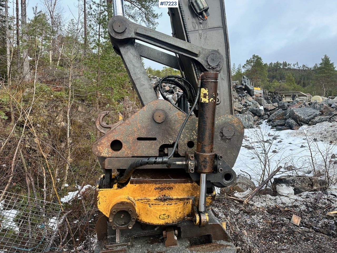 Колесен багер Volvo EW160B: снимка 25