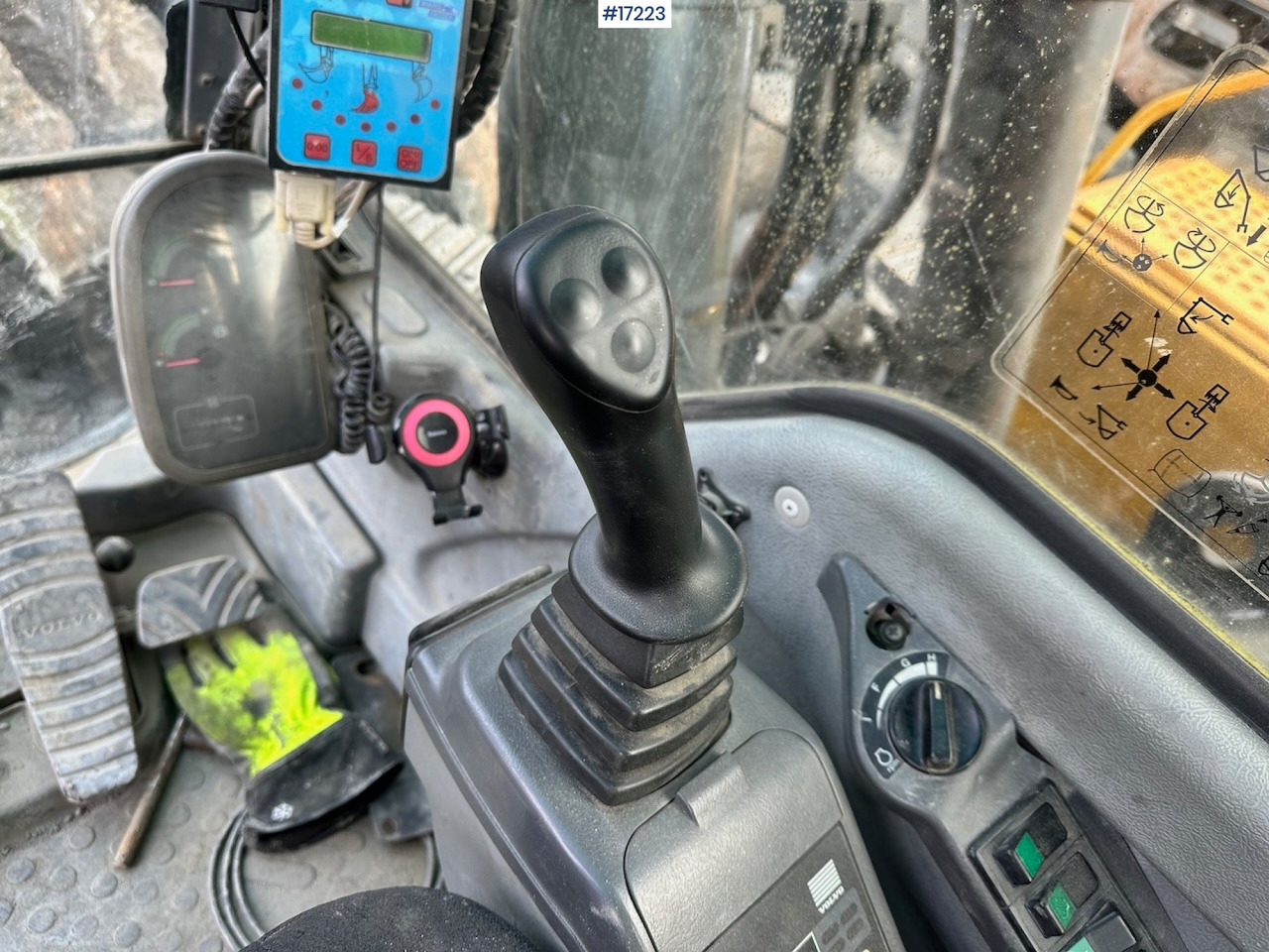 Колесен багер Volvo EW160B: снимка 41