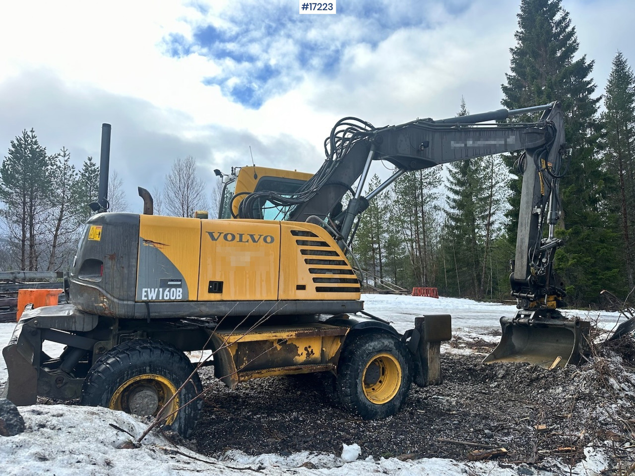 Колесен багер Volvo EW160B: снимка 6