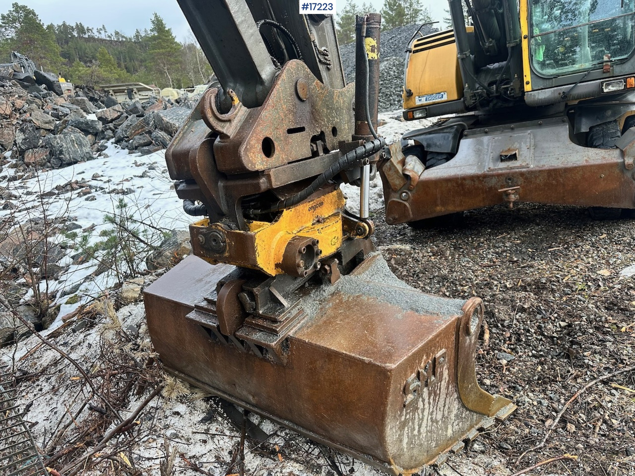 Колесен багер Volvo EW160B: снимка 26