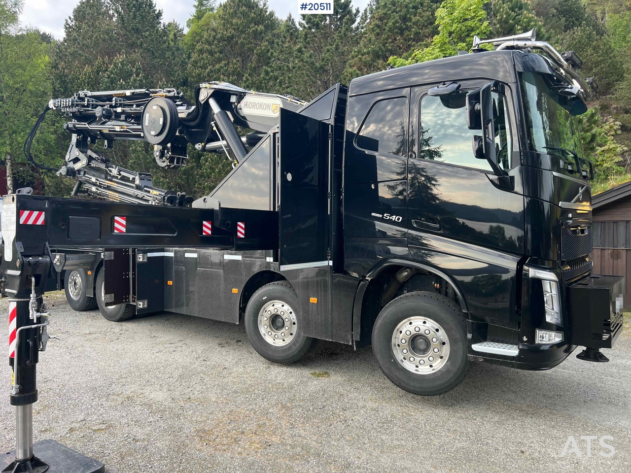 Volvo FH540 - Камион с кран: снимка 1 Volvo FH540 - Камион с кран: снимка 1
