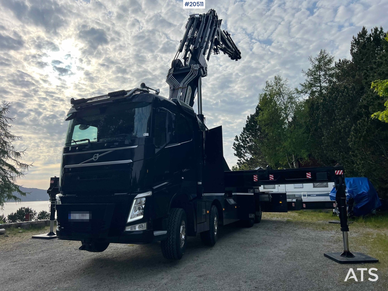 Volvo FH540 - Камион с кран: снимка 4 Volvo FH540 - Камион с кран: снимка 4
