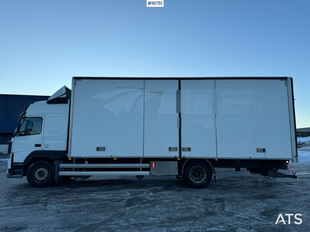 Volvo FM330 - Камион фургон: снимка 4 Volvo FM330 - Камион фургон: снимка 4