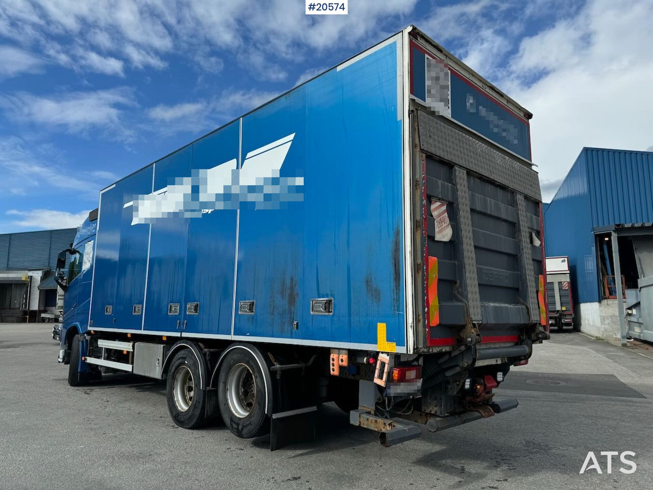 Volvo Fh540 6x2 skapbil m/ full sideåpning og lift - Камион фургон: снимка 3 Volvo Fh540 6x2 skapbil m/ full sideåpning og lift - Камион фургон: снимка 3