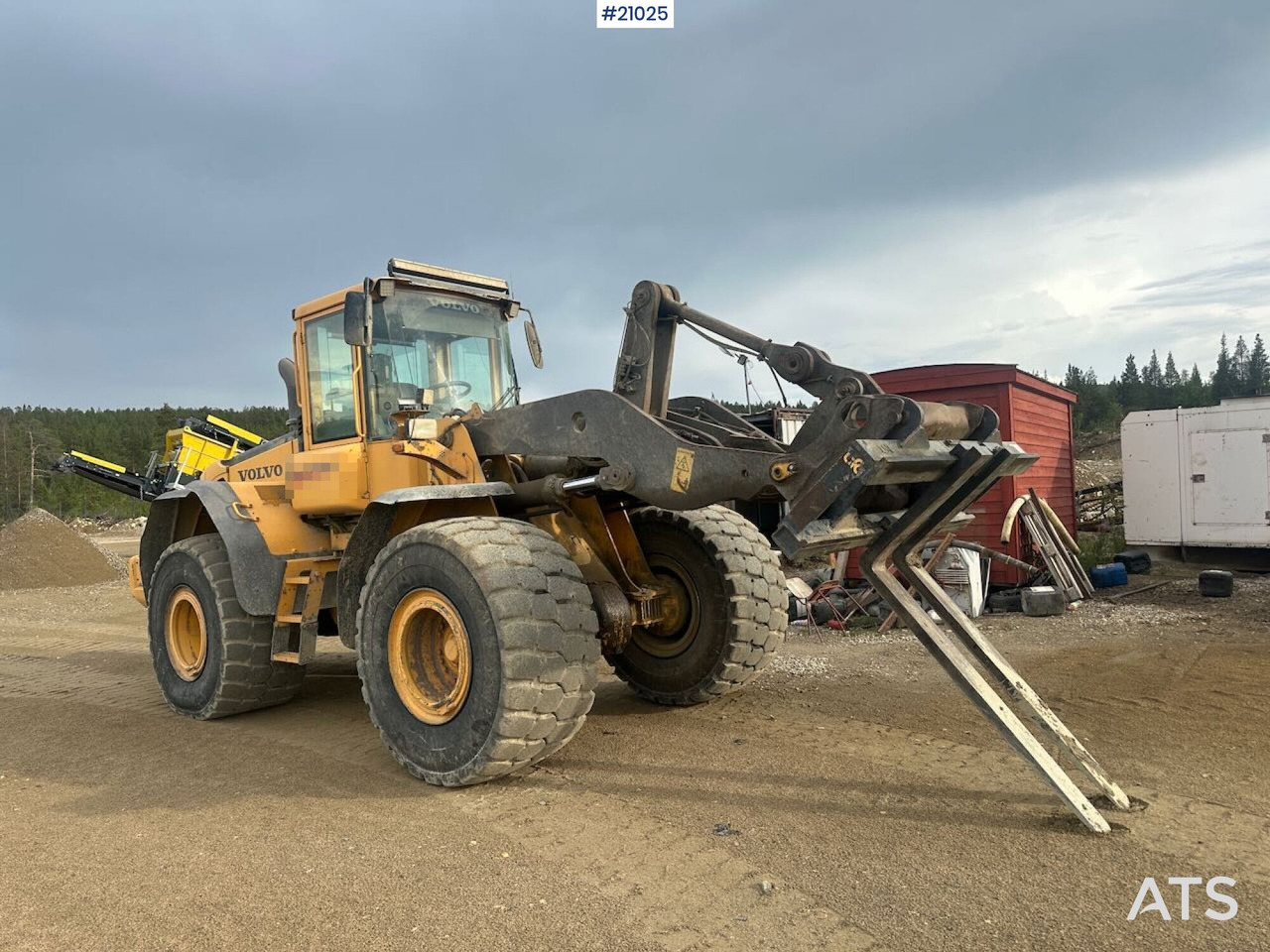 Volvo L120E - Колесен товарач: снимка 2 Volvo L120E - Колесен товарач: снимка 2