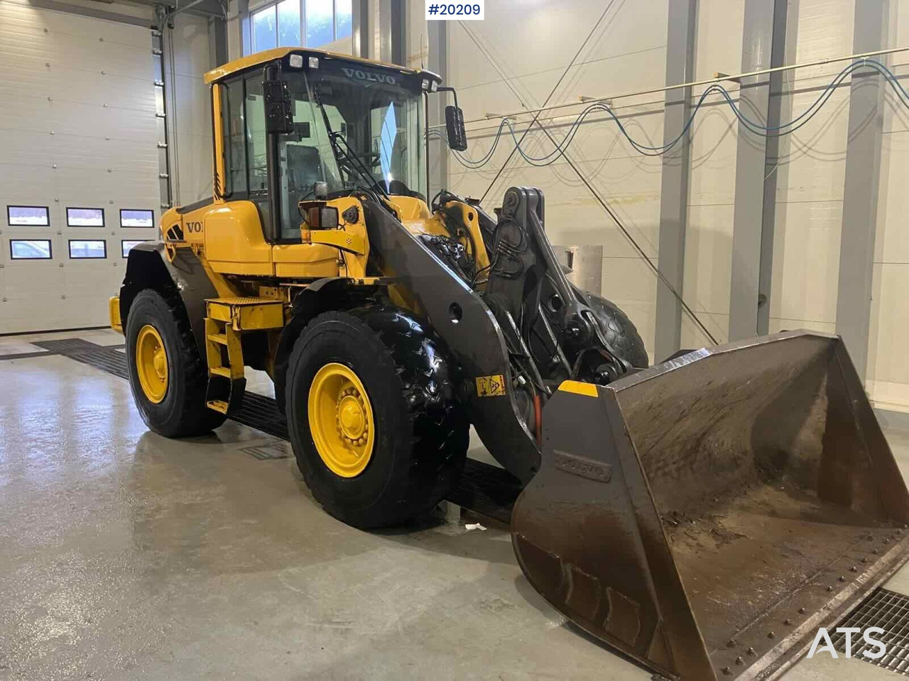 Volvo L70F - Колесен товарач: снимка 2 Volvo L70F - Колесен товарач: снимка 2