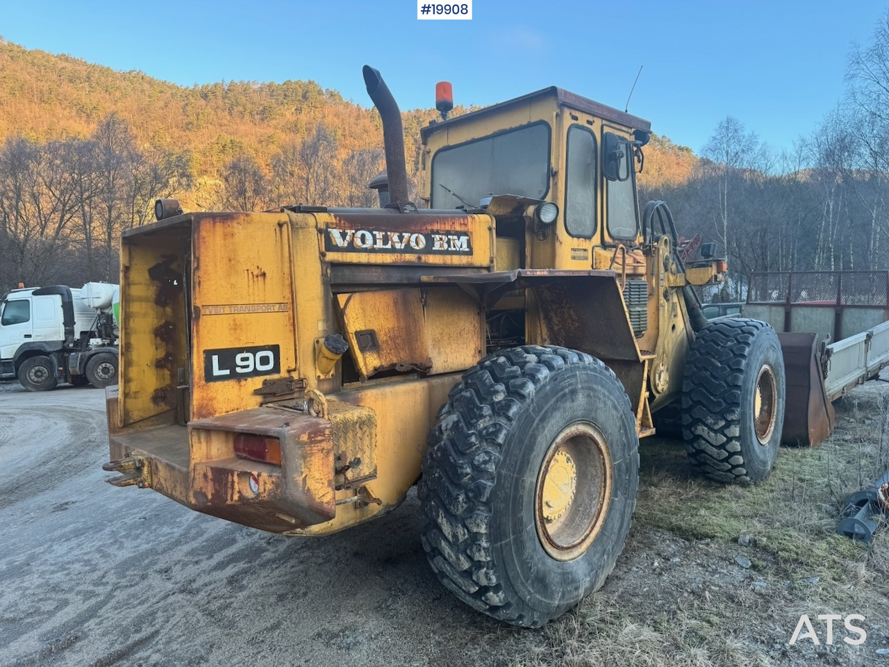Volvo L90 - Колесен товарач: снимка 4 Volvo L90 - Колесен товарач: снимка 4