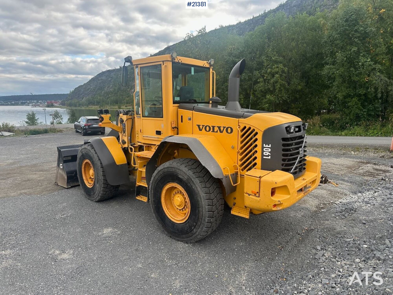 Volvo L90E - Колесен товарач: снимка 5 Volvo L90E - Колесен товарач: снимка 5