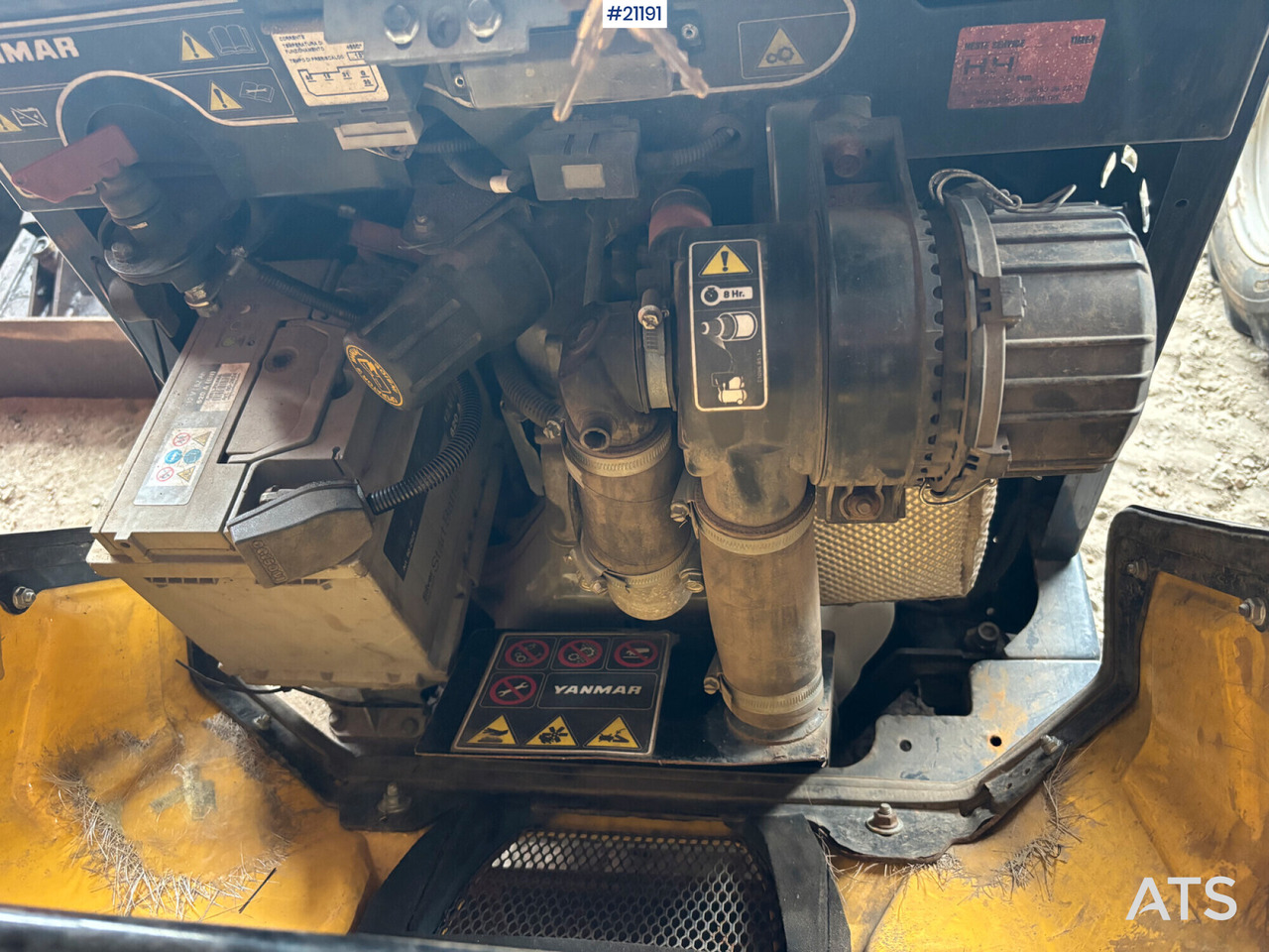 Yanmar C08 - Верижен самосвал: снимка 3 Yanmar C08 - Верижен самосвал: снимка 3