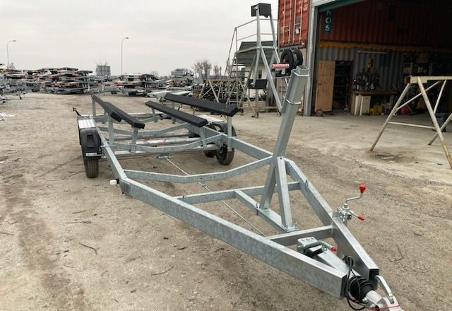 Boro Przyczepa PODŁODZIOWA 7,80M! - Колесар за лодка: снимка 1 Boro Przyczepa PODŁODZIOWA 7,80M! - Колесар за лодка: снимка 1