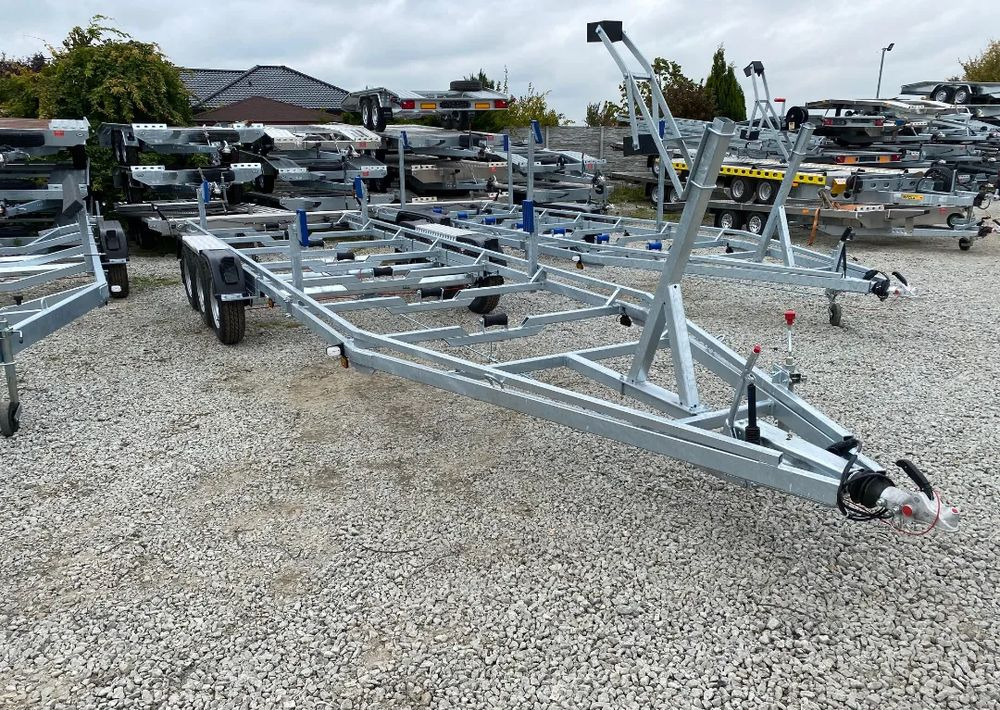 Boro Przyczepa pod ŁÓDŹ! 8,20M! - Колесар за лодка: снимка 1 Boro Przyczepa pod ŁÓDŹ! 8,20M! - Колесар за лодка: снимка 1