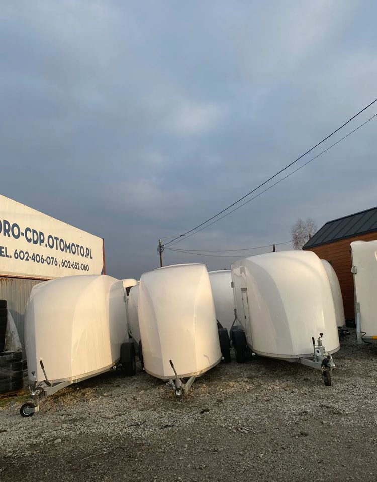 Niewiadów Furgon Niewiadów F1334 z trapem wjazdowym - Ремарке за кола: снимка 3 Niewiadów Furgon Niewiadów F1334 z trapem wjazdowym - Ремарке за кола: снимка 3