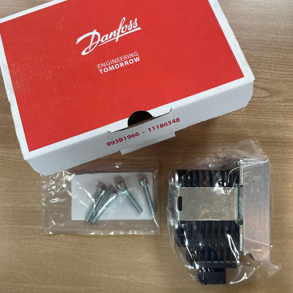 Danfoss Solenoid Valve 157B4735 - Хидравличен клапан за Кран за камион: снимка 4 Danfoss Solenoid Valve 157B4735 - Хидравличен клапан за Кран за камион: снимка 4