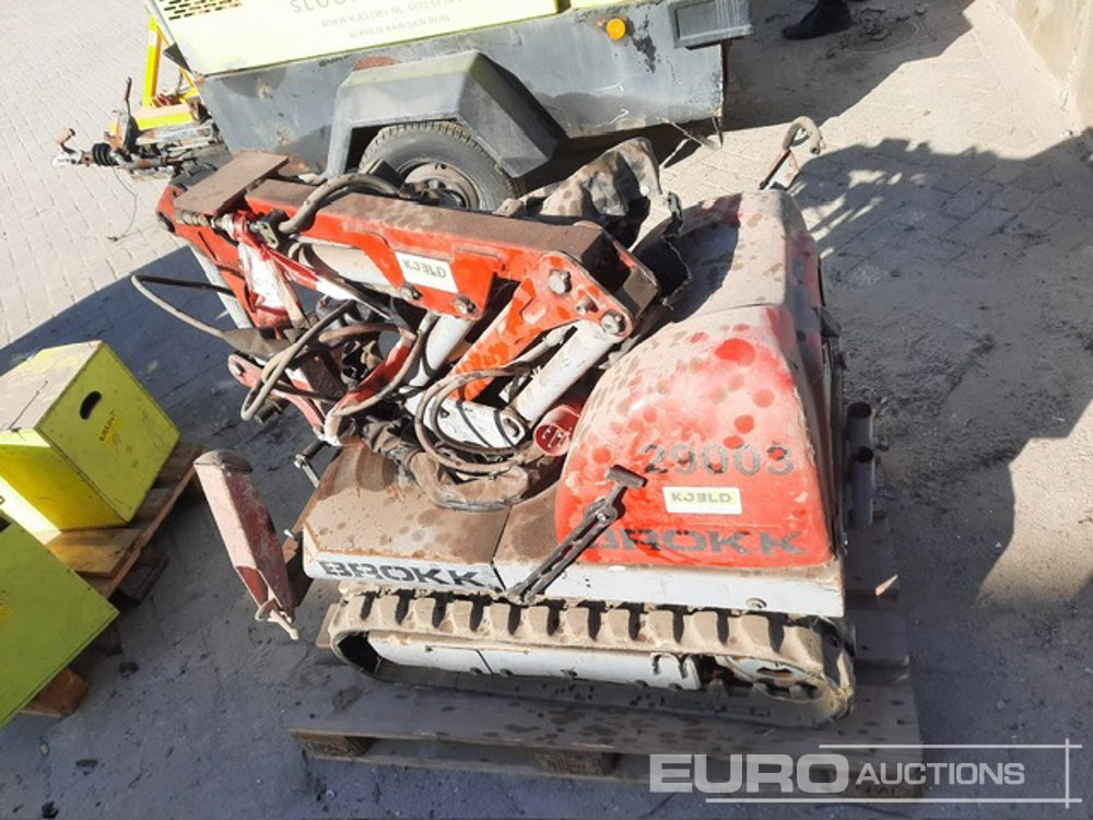 1997 Brokk Mini Cut Remote Controlled Robotic Excavator, Rubber Tracked, Piped, All.Piping, QH, Stabilisers - Мини багер: снимка 1 1997 Brokk Mini Cut Remote Controlled Robotic Excavator, Rubber Tracked, Piped, All.Piping, QH, Stabilisers - Мини багер: снимка 1
