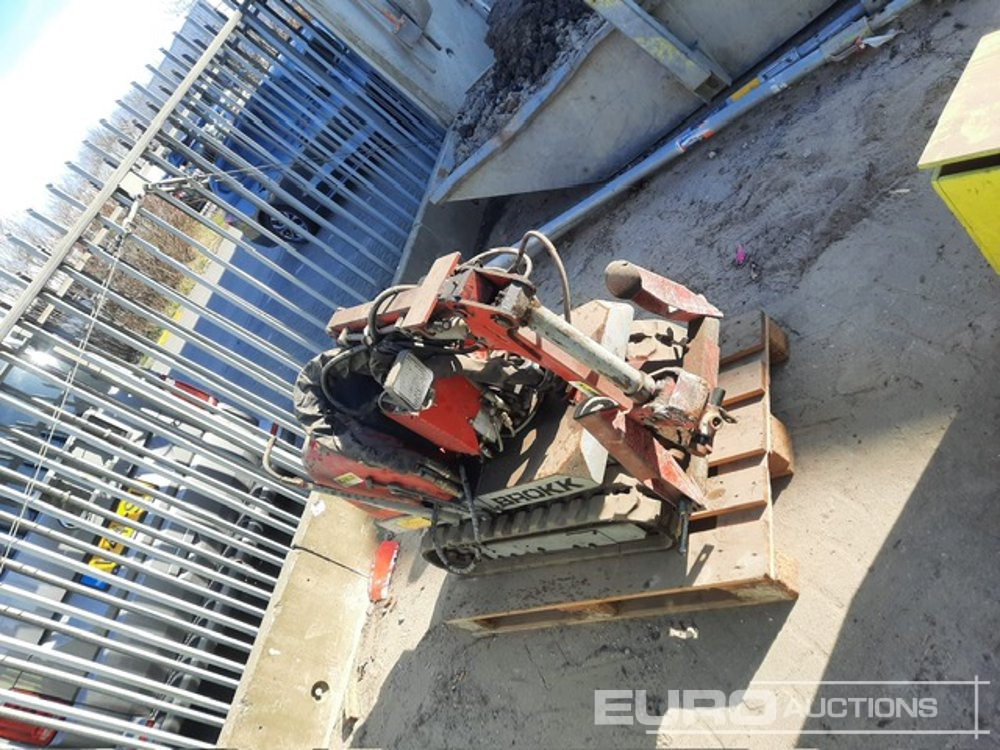 1997 Brokk Mini Cut Remote Controlled Robotic Excavator, Rubber Tracked, Piped, All.Piping, QH, Stabilisers - Мини багер: снимка 2 1997 Brokk Mini Cut Remote Controlled Robotic Excavator, Rubber Tracked, Piped, All.Piping, QH, Stabilisers - Мини багер: снимка 2