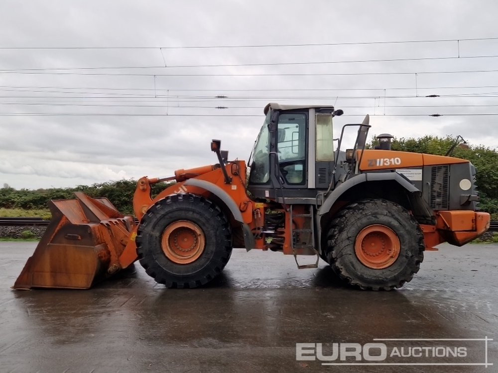 2010 Hitachi ZW310 - Колесен товарач: снимка 2 2010 Hitachi ZW310 - Колесен товарач: снимка 2