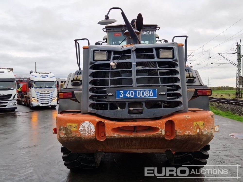 2010 Hitachi ZW310 - Колесен товарач: снимка 4 2010 Hitachi ZW310 - Колесен товарач: снимка 4