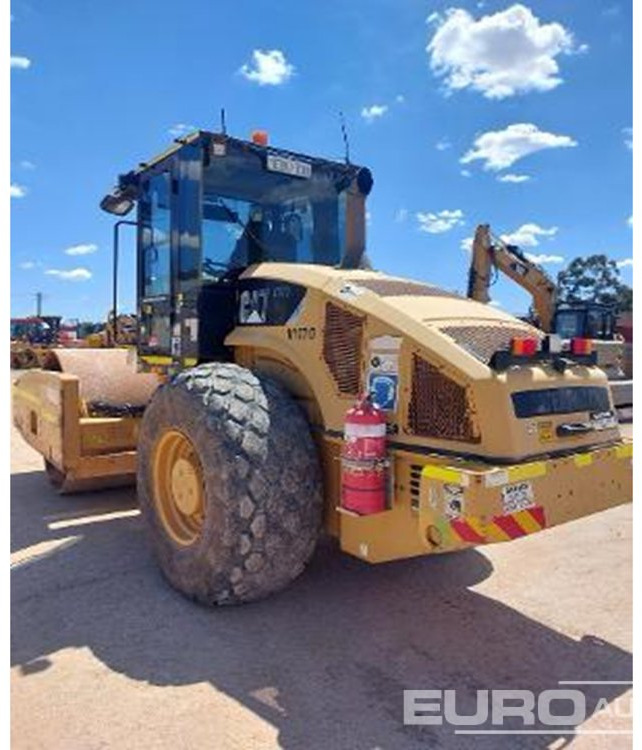 2012 CAT CP76XT - Валяк: снимка 2 2012 CAT CP76XT - Валяк: снимка 2