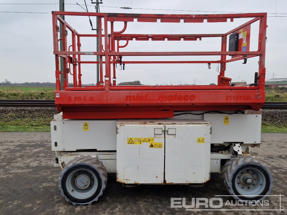 2013 Genie GS-2669DC - Работна площадка: снимка 2 2013 Genie GS-2669DC - Работна площадка: снимка 2