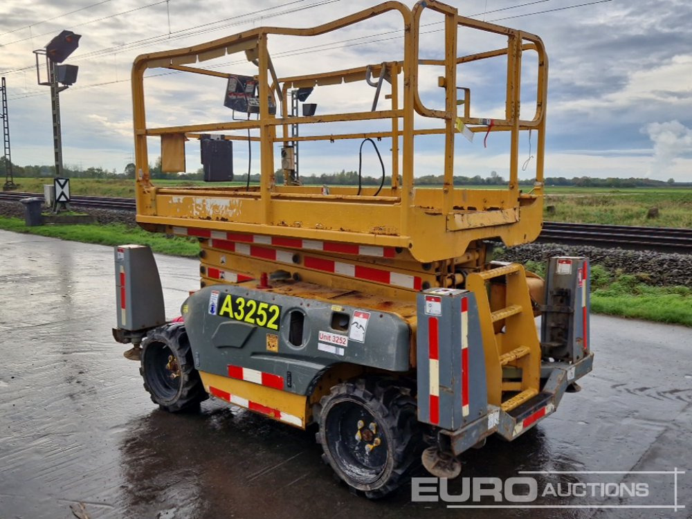 2013 Haulotte Compact 12DX - Работна площадка: снимка 3 2013 Haulotte Compact 12DX - Работна площадка: снимка 3