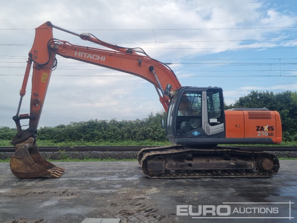 2013 Hitachi ZX210LC-3 - Верижен багер: снимка 2 2013 Hitachi ZX210LC-3 - Верижен багер: снимка 2