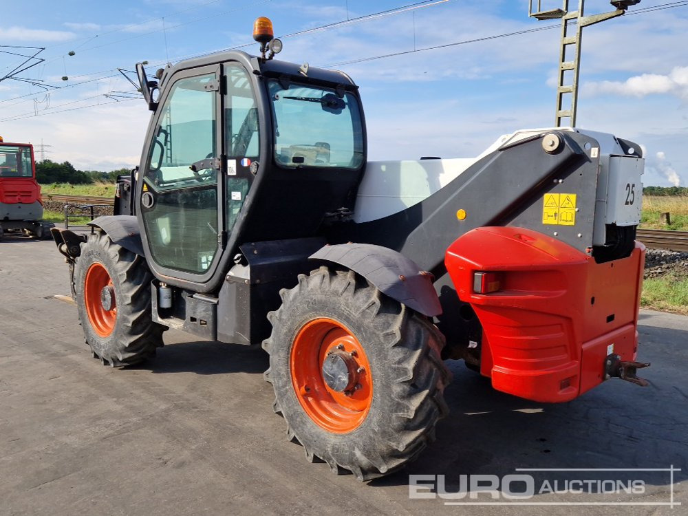 2014 Bobcat T40180 - Телескопичен товарач: снимка 3 2014 Bobcat T40180 - Телескопичен товарач: снимка 3