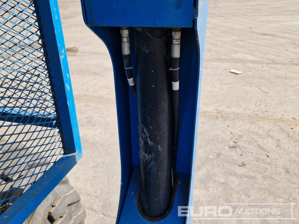 Работна площадка 2014 Genie GS-4390: снимка 14