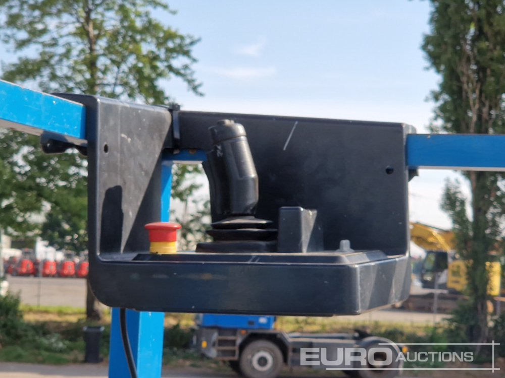 Работна площадка 2014 Genie GS-4390: снимка 20