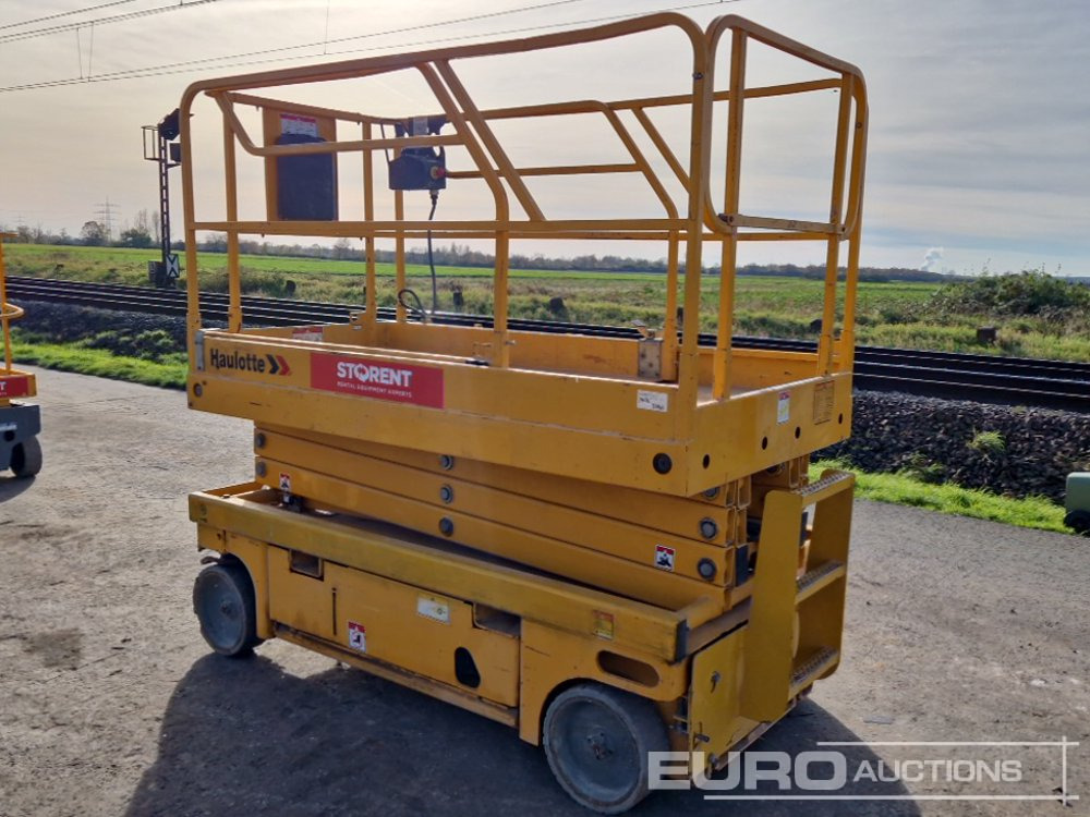 2014 Haulotte Compact 10 - Ножична работна платформа: снимка 3 2014 Haulotte Compact 10 - Ножична работна платформа: снимка 3