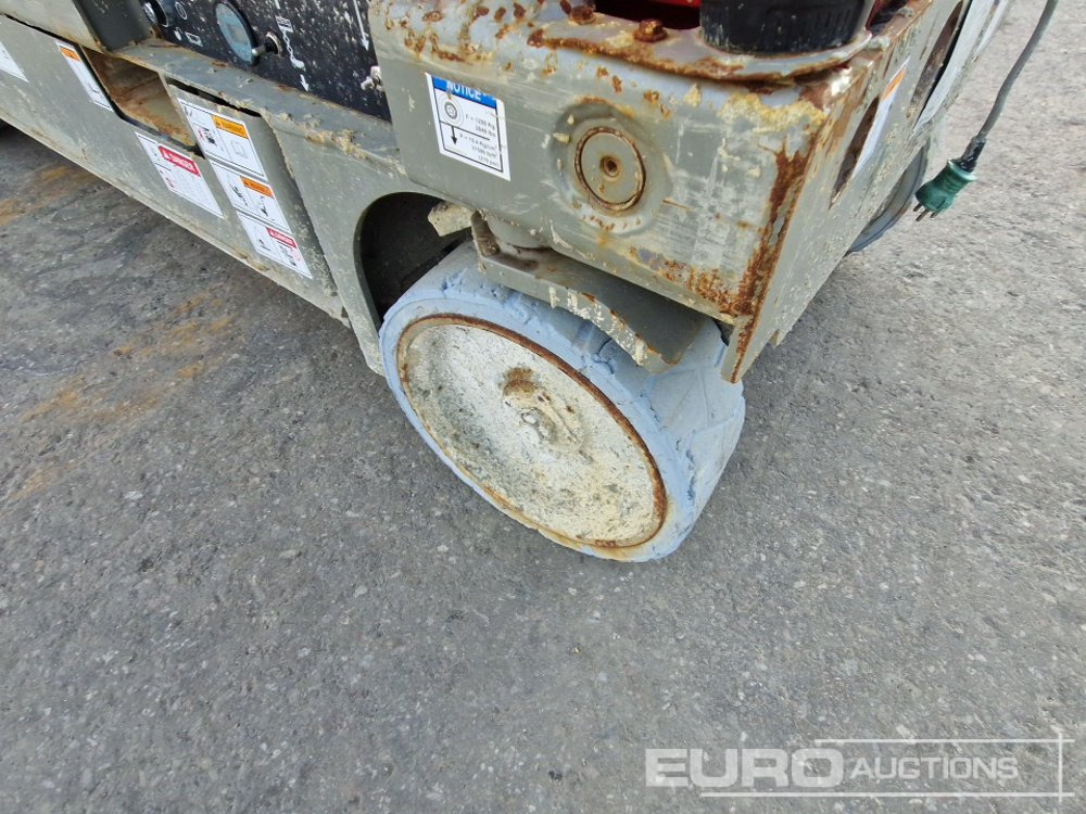 2014 Haulotte Compact 10N - Ножична работна платформа: снимка 5 2014 Haulotte Compact 10N - Ножична работна платформа: снимка 5