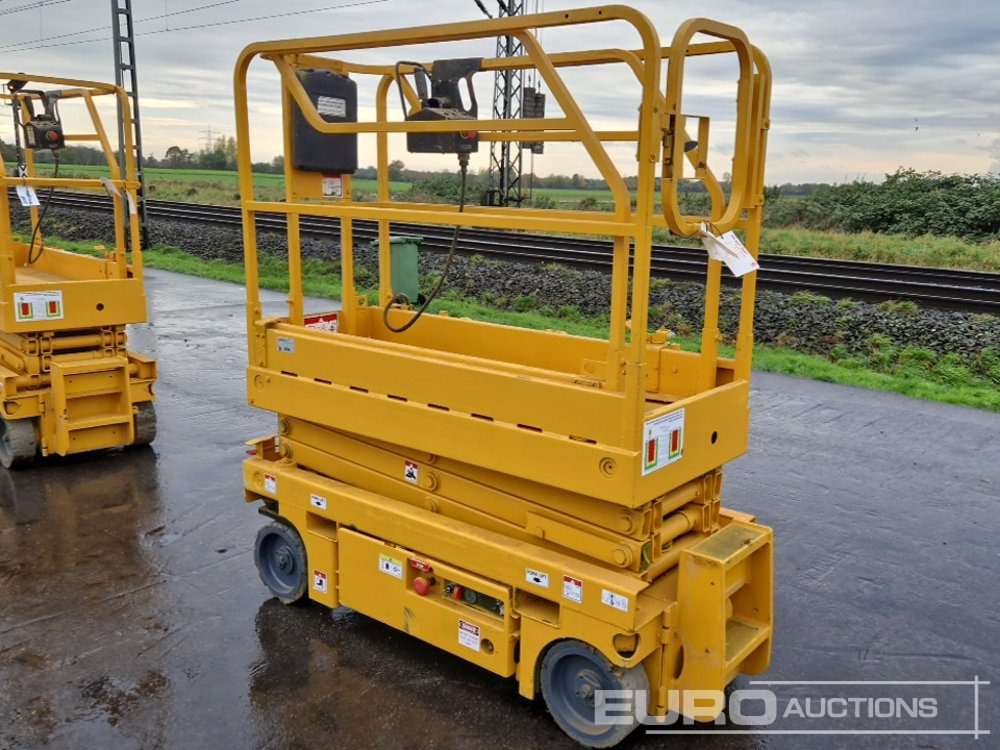 2014 Haulotte Optimum 8 - Ножична работна платформа: снимка 3 2014 Haulotte Optimum 8 - Ножична работна платформа: снимка 3