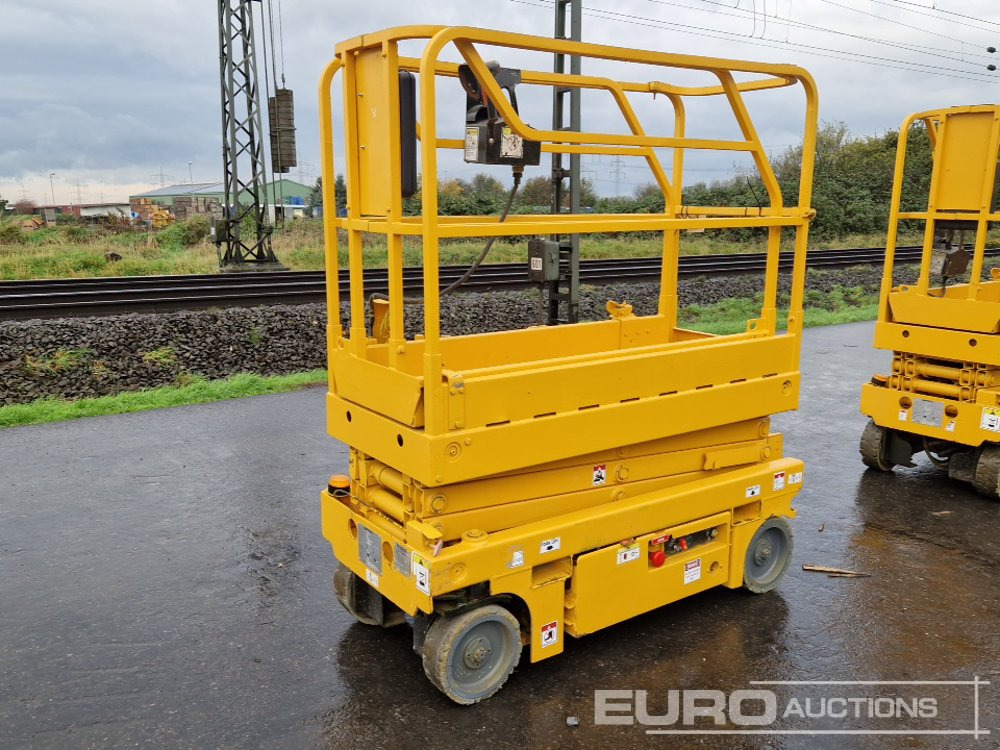 2014 Haulotte Optimum 8 - Ножична работна платформа: снимка 1 2014 Haulotte Optimum 8 - Ножична работна платформа: снимка 1