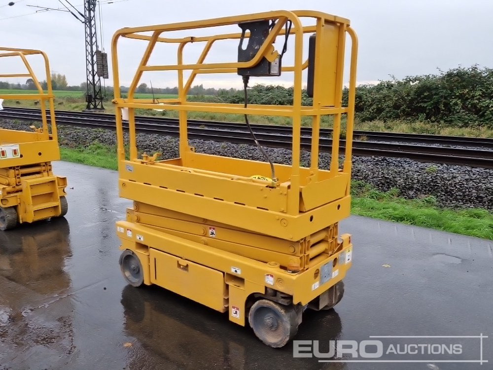 2014 Haulotte Optimum 8 - Ножична работна платформа: снимка 3 2014 Haulotte Optimum 8 - Ножична работна платформа: снимка 3