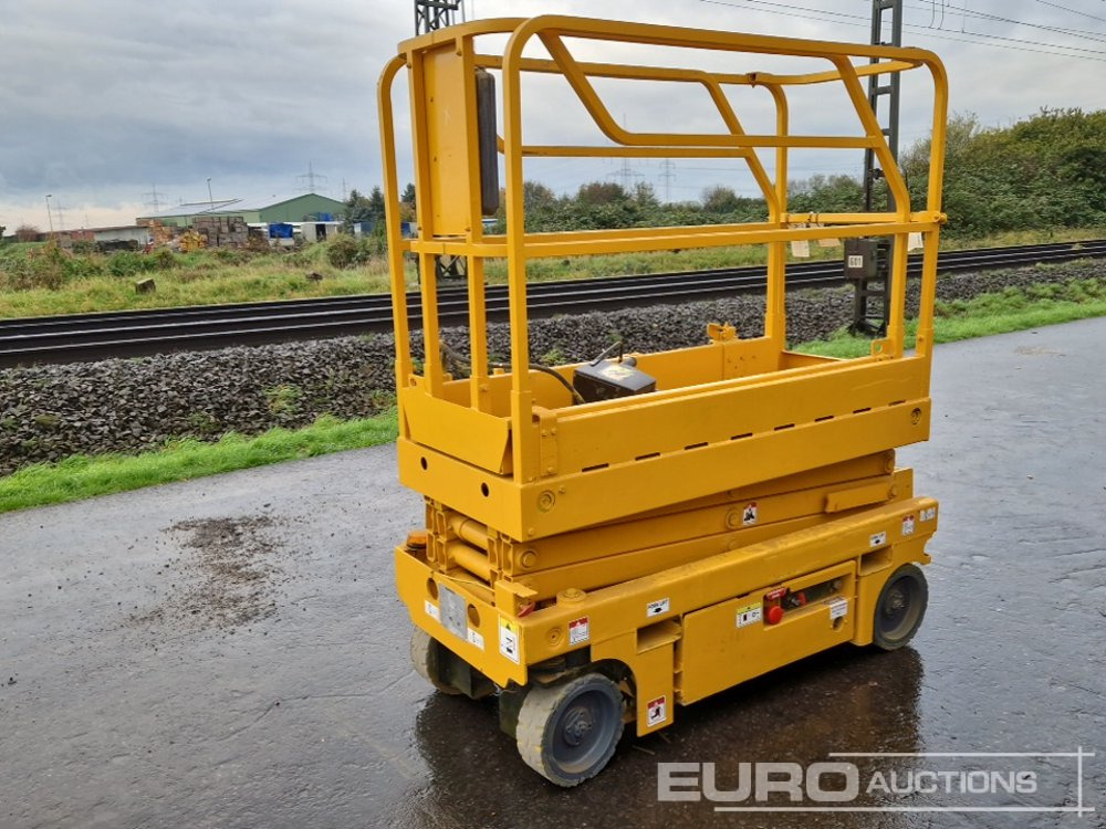 2014 Haulotte Optimum 8 - Ножична работна платформа: снимка 1 2014 Haulotte Optimum 8 - Ножична работна платформа: снимка 1