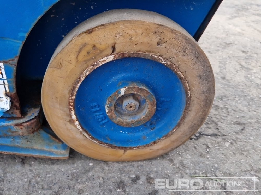 Работна площадка 2014 Haulotte Star 6: снимка 8