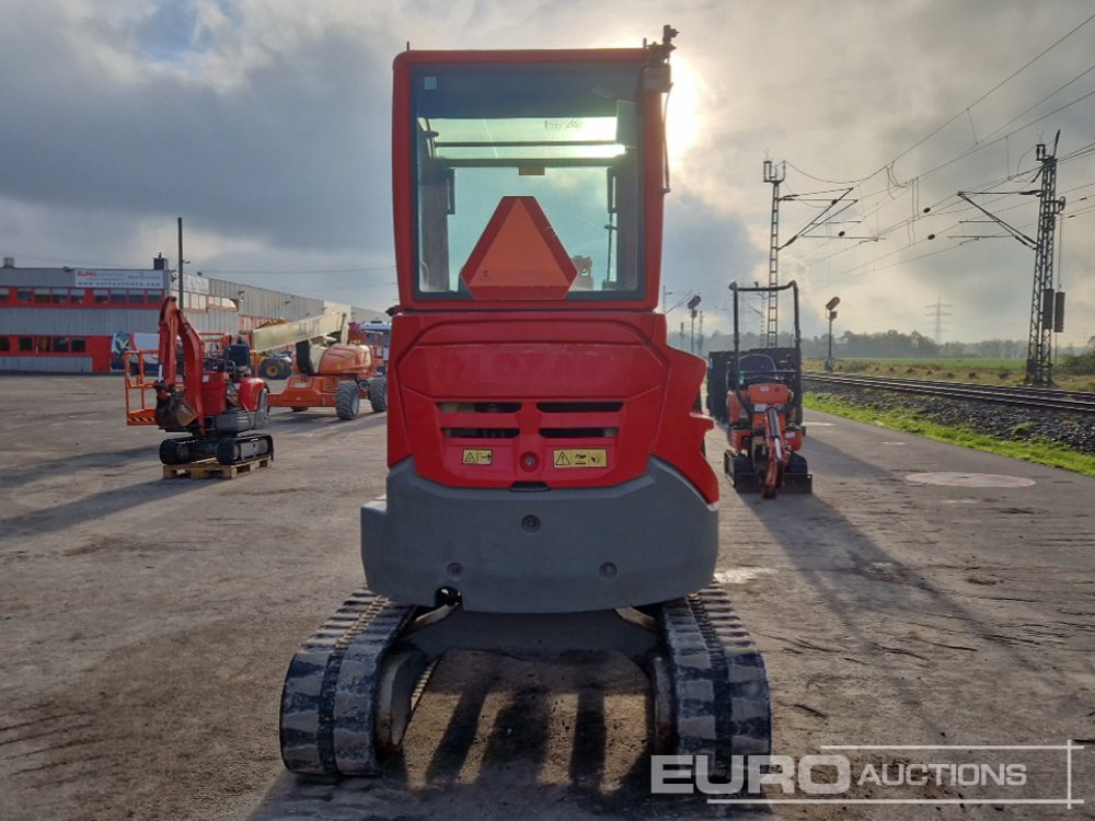 2014 Volvo ECR25D - Мини багер: снимка 4 2014 Volvo ECR25D - Мини багер: снимка 4
