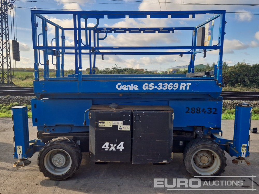 2015 Genie GS-3369RT - Ножична работна платформа: снимка 2 2015 Genie GS-3369RT - Ножична работна платформа: снимка 2