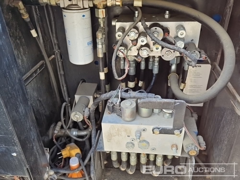 Работна площадка 2015 Genie GS3369RT: снимка 22