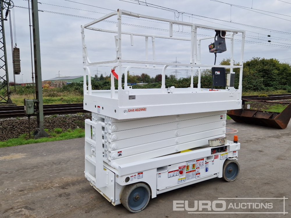 2015 Haulotte Compact 14 - Работна площадка: снимка 1 2015 Haulotte Compact 14 - Работна площадка: снимка 1