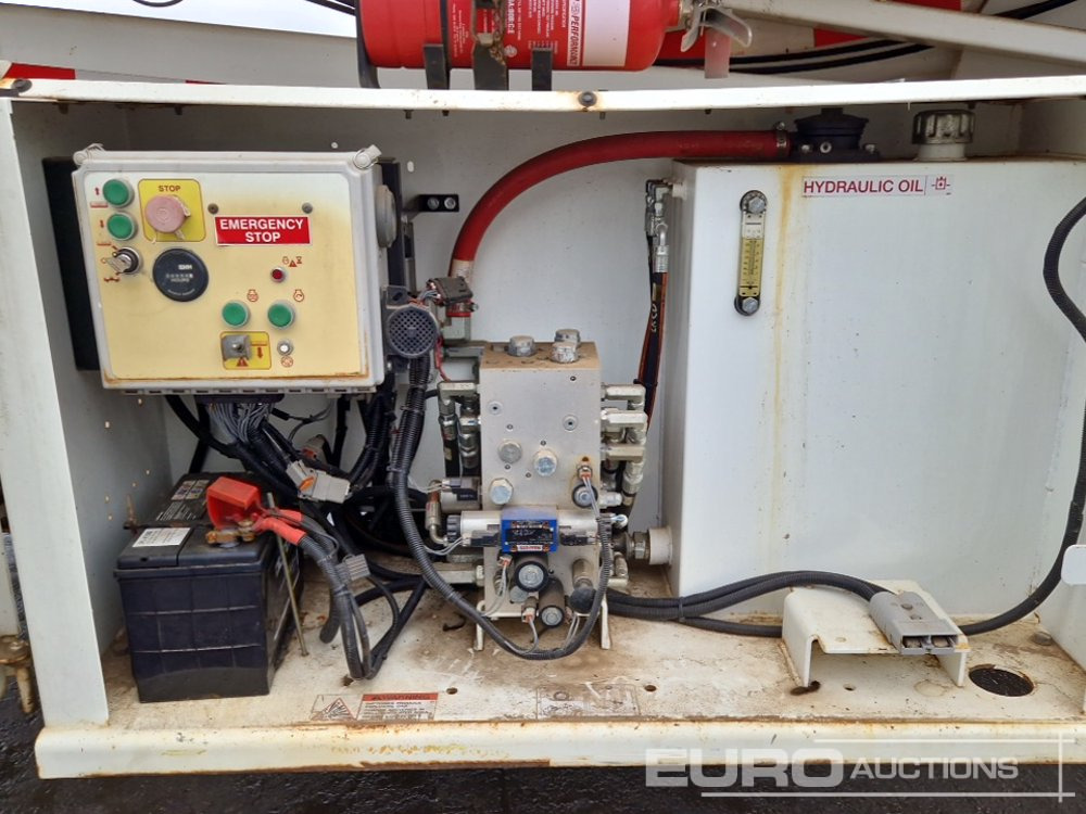 Работна площадка 2015 JLG MEC3084RT: снимка 24