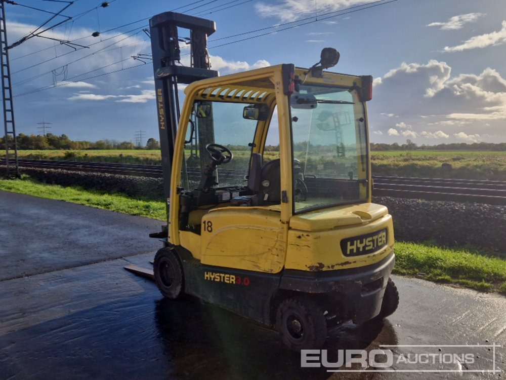 2016 Hyster J3.0XN 3 Ton Electric Forklift, 2 Stage Mast, Forks, - Електрокар: снимка 3 2016 Hyster J3.0XN 3 Ton Electric Forklift, 2 Stage Mast, Forks, - Електрокар: снимка 3