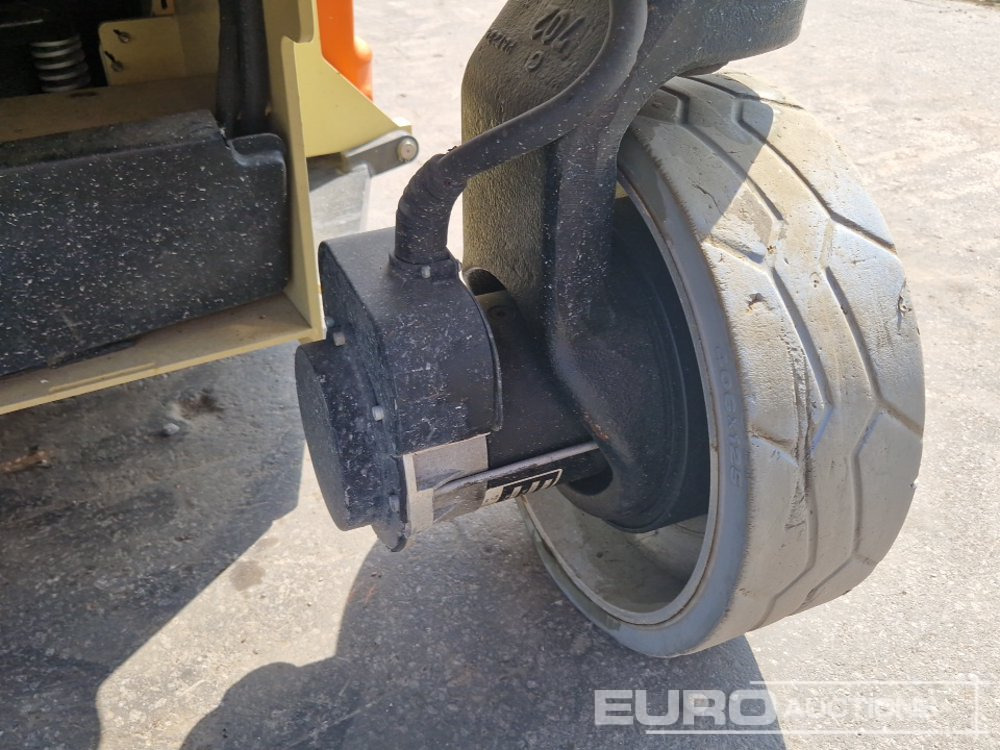 Работна площадка 2016 JLG 3246 ES: снимка 12