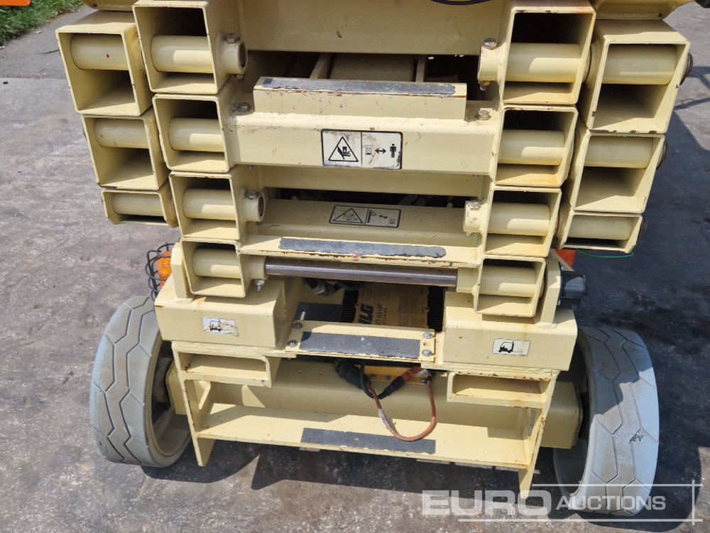 Работна площадка 2016 JLG 3246 ES: снимка 14