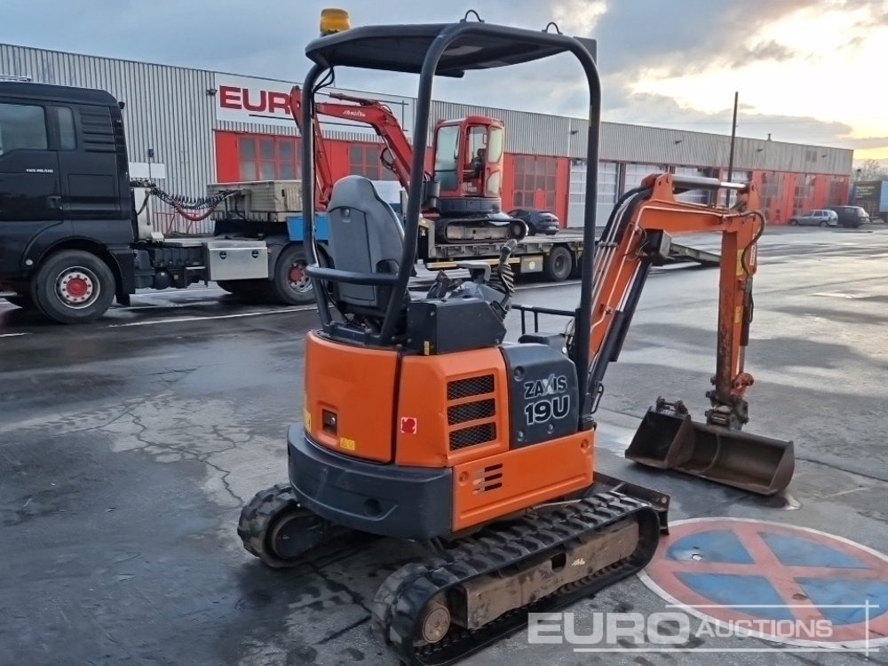 2019 Hitachi ZX19U-5A YR - Мини багер: снимка 4 2019 Hitachi ZX19U-5A YR - Мини багер: снимка 4