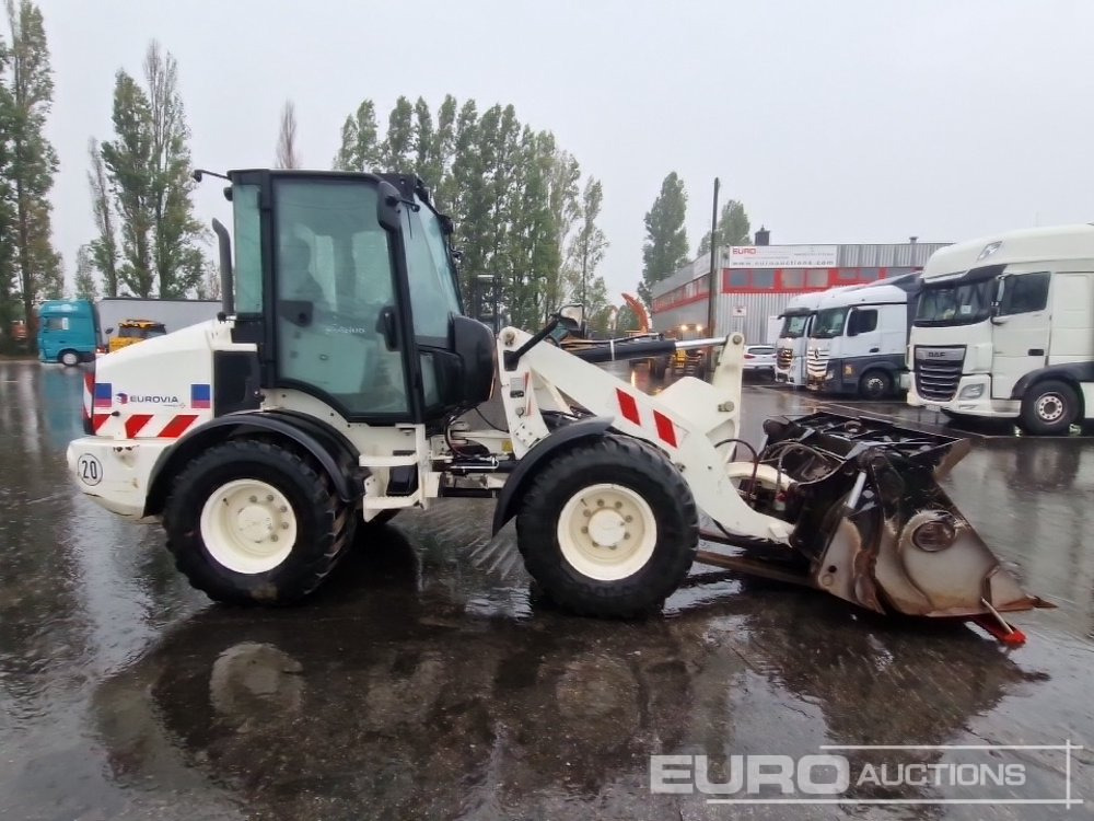 2020 CAT 908M - Колесен товарач: снимка 5 2020 CAT 908M - Колесен товарач: снимка 5