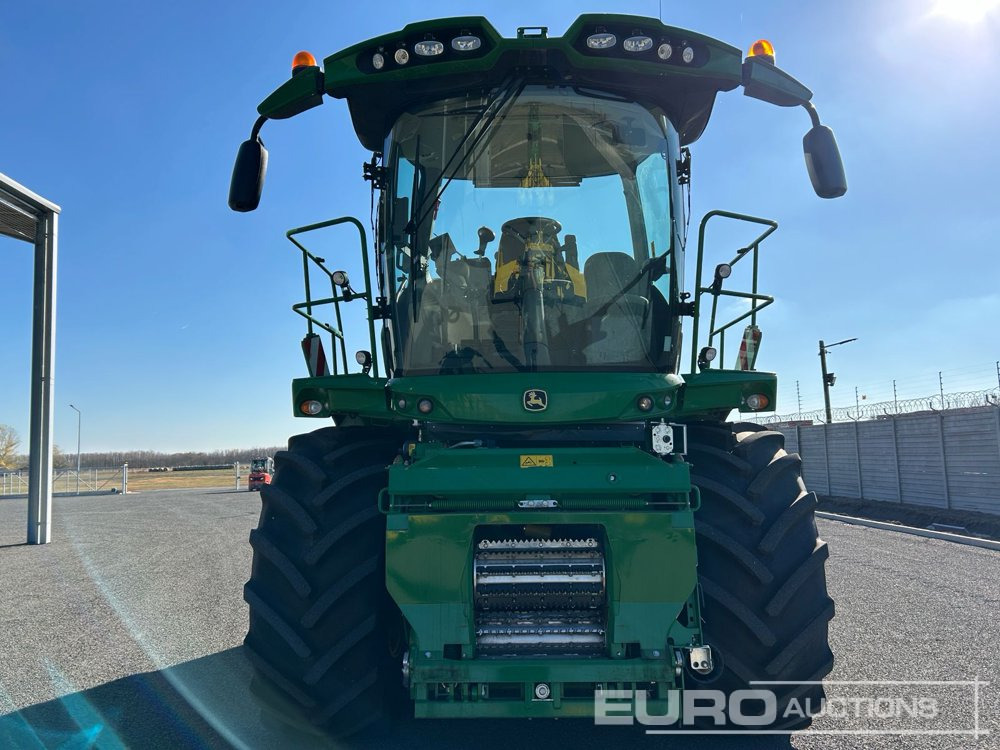 2020 John Deere 8200i - Зърнокомбайн: снимка 4 2020 John Deere 8200i - Зърнокомбайн: снимка 4