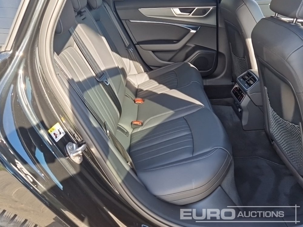 Лек автомобил 2024 Audi A6: снимка 20