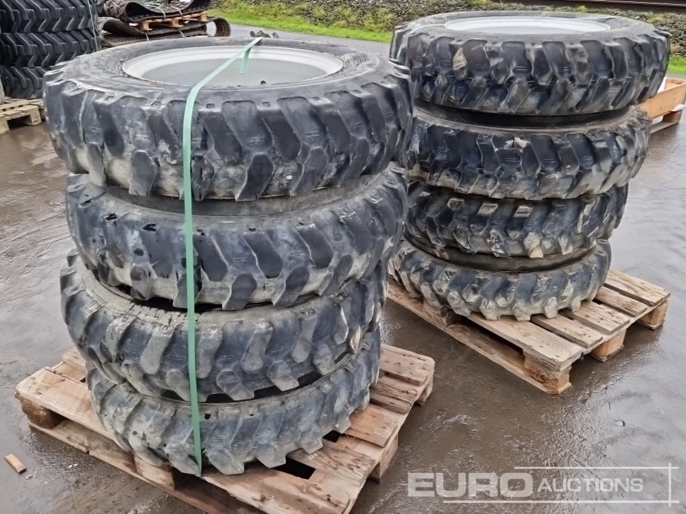 Alliance 8.25-20 Tyres with Rims (4 of) - Гума: снимка 2 Alliance 8.25-20 Tyres with Rims (4 of) - Гума: снимка 2
